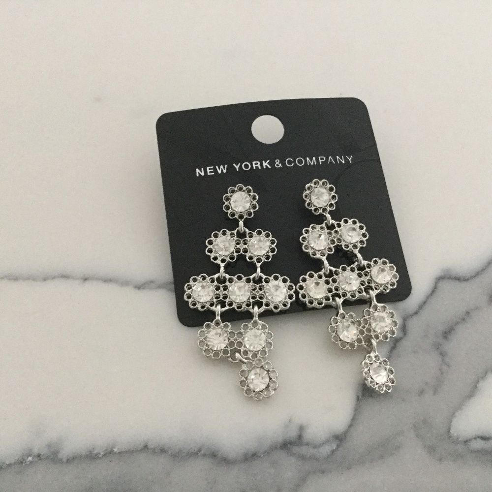 Dangle earrings - Picture 1 of 2